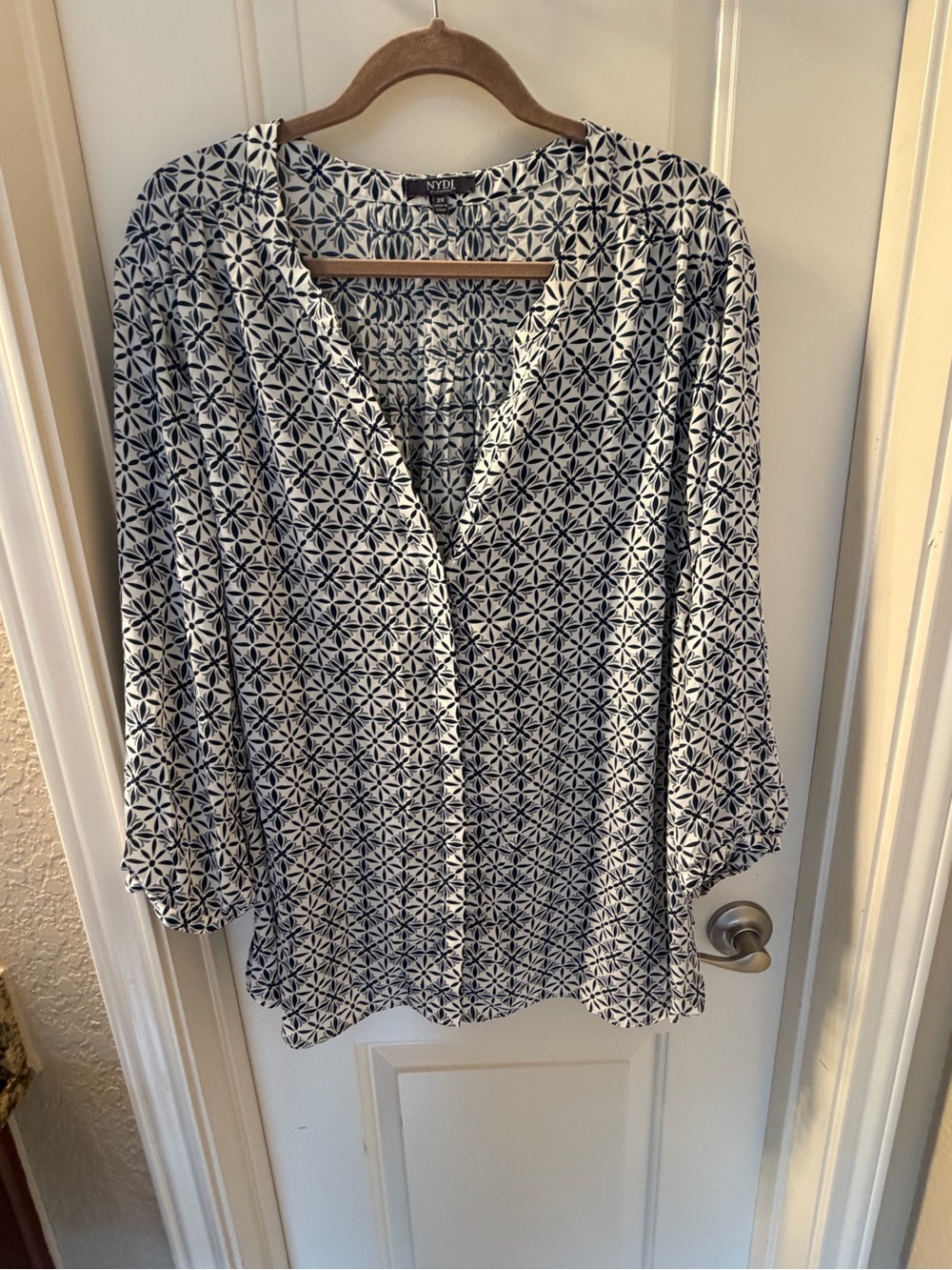 NYDJ White and Navy Geometric V-Neck Tunic